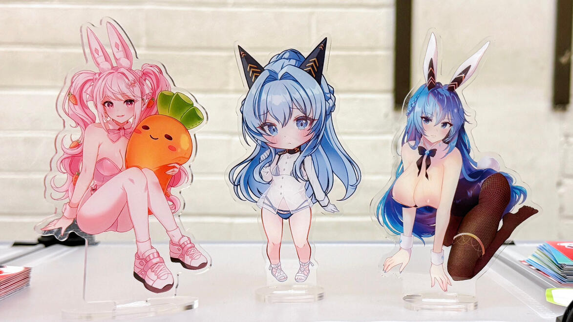 NIKKE Acrylic Standees